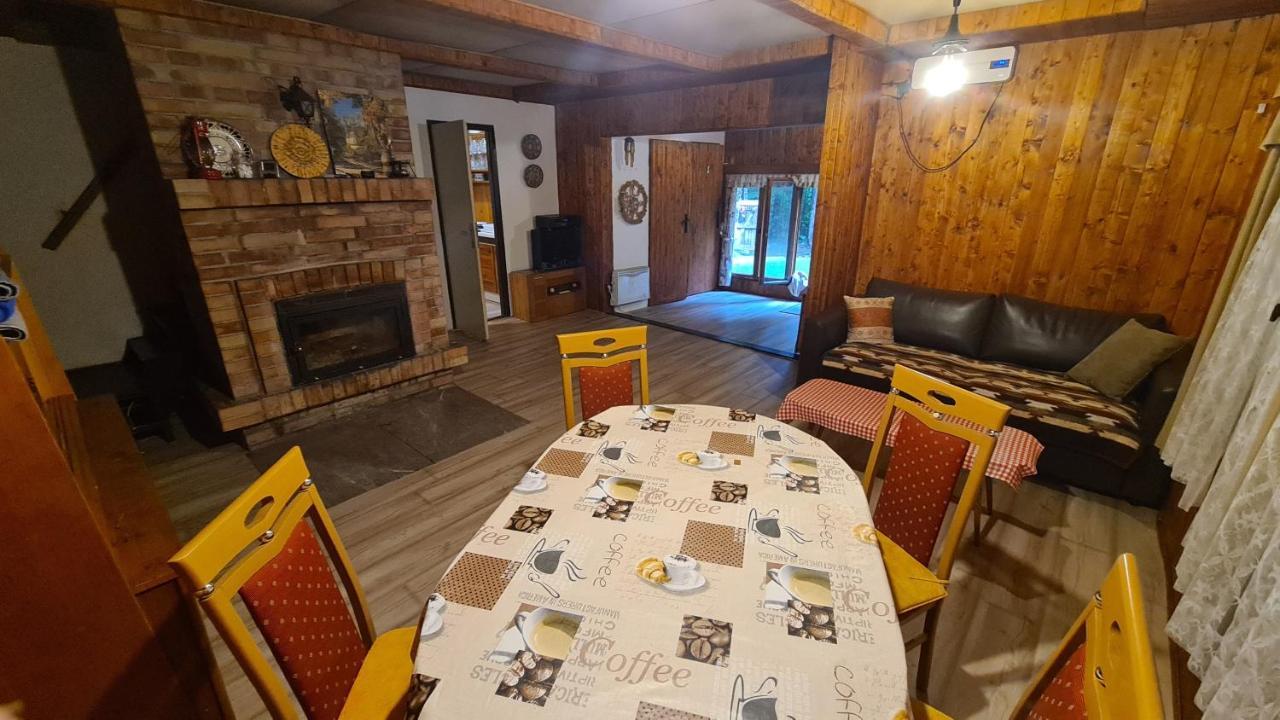 Slovak Cottage Near Bratislava In The Heart Of The Carpathians Modra Buitenkant foto