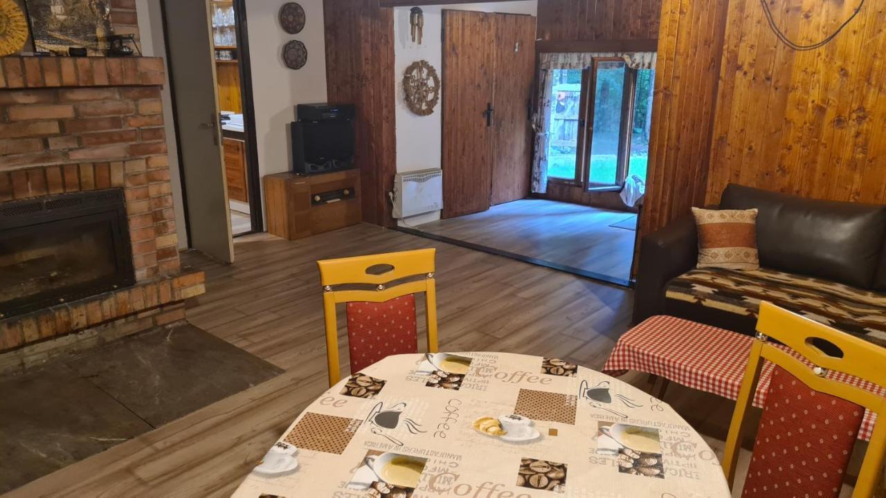Slovak Cottage Near Bratislava In The Heart Of The Carpathians Modra Buitenkant foto